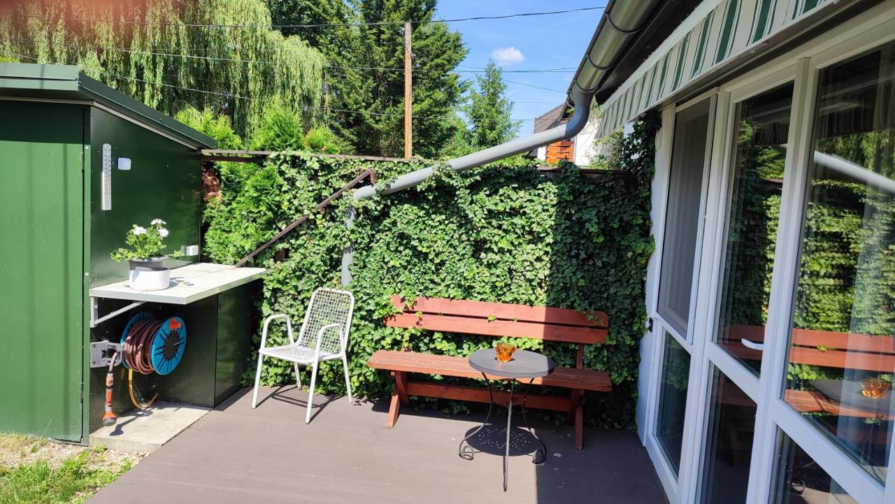 2+2Szemelyes Apartman Kerttel Appartement Székesfehérvár Buitenkant foto